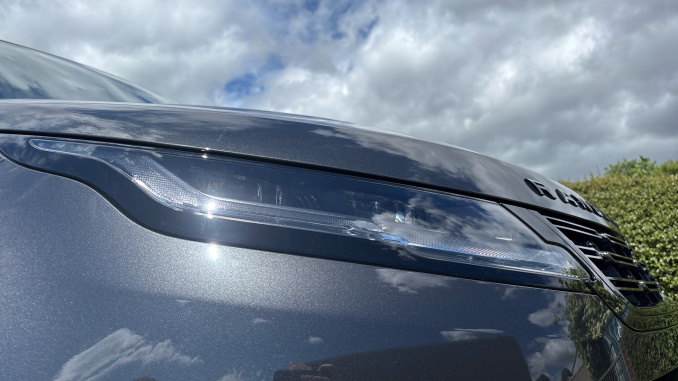 Land Rover Discovery Sport 2.0 D200 Metropolitan 5dr Auto [5 Seat] Diesel Station Wagon - Image 17